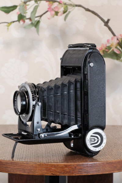 Excellent 1939 Voigtlander Bessa Rangefinder with HELIAR LENS! 6x9, Freshly Serviced, CLA'd.