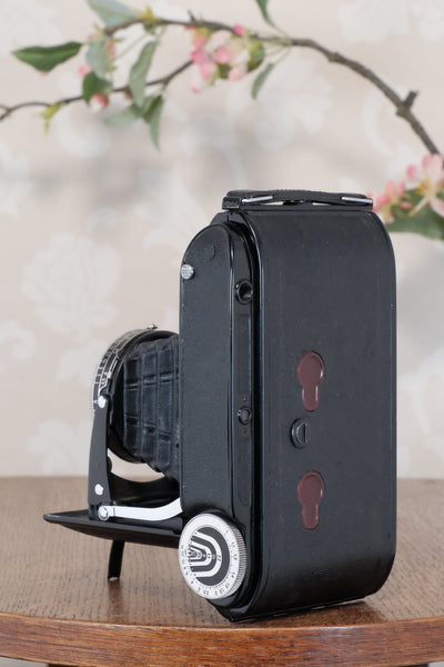 Excellent 1939 Voigtlander Bessa Rangefinder with HELIAR LENS! 6x9, Freshly Serviced, CLA'd.