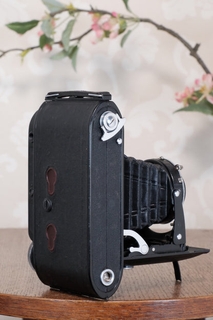 Excellent 1939 Voigtlander Bessa Rangefinder with HELIAR LENS! 6x9, Freshly Serviced, CLA'd.