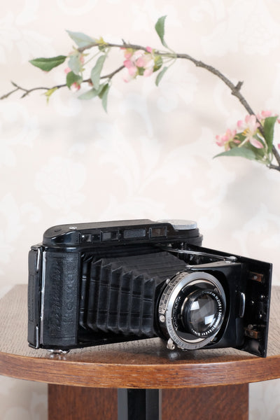 Excellent 1939 Voigtlander Bessa Rangefinder with HELIAR LENS! 6x9, Freshly Serviced, CLA'd.