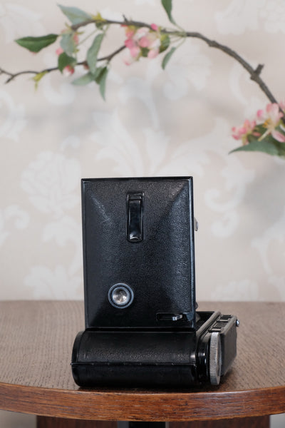 Excellent 1939 Voigtlander Bessa Rangefinder with HELIAR LENS! 6x9, Freshly Serviced, CLA'd.