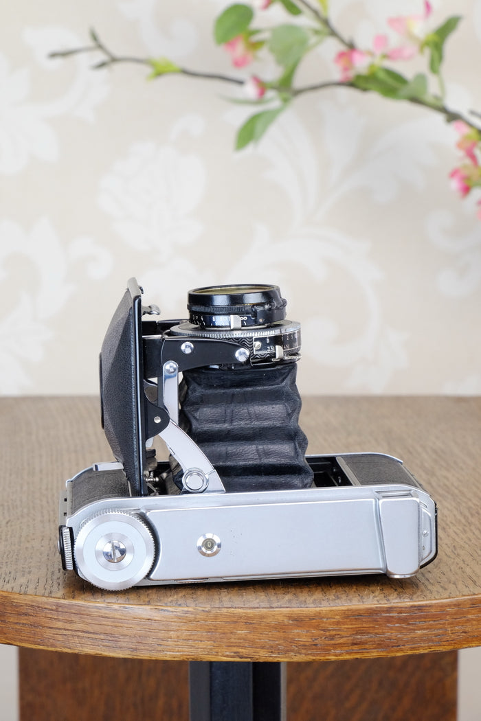 Superb! 1936  Voigtlander “Baby Bessa“ 66, 6x6 camera, Skopar lens, CLA'd, Freshly Serviced! - Voigtlander- Petrakla Classic Cameras