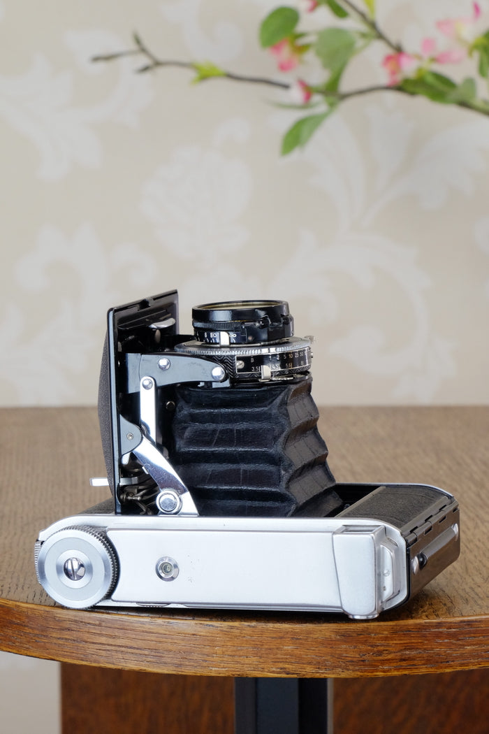Superb! 1936  Voigtlander “Baby Bessa“ 66, 6x6 camera, Skopar lens, CLA'd, Freshly Serviced! - Voigtlander- Petrakla Classic Cameras