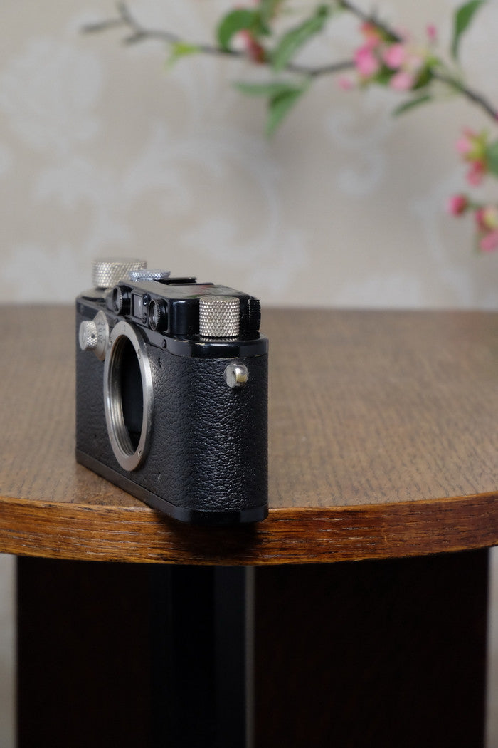 SUPERB! 1935 BLACK LEITZ LEICA III, Freshly Serviced! - Leitz- Petrakla Classic Cameras