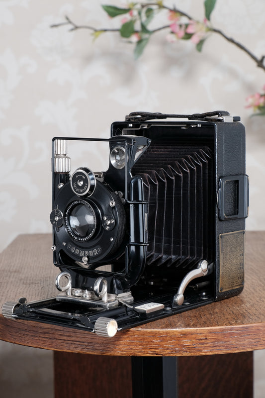 Superb! 1929 Voigtlander Bergheil Camera with Heliar lens. With 120 roll-film back by Rollex-Patent. Freshly serviced CLA’d