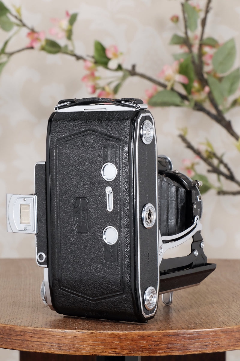 Near Mint! 1939 Zeiss Ikon Super Ikonta 6x9, 3.5/105mm Tessar lens, Compur Rapid shutter, CLA'd, FRESHLY SERVICED! - Zeiss-Ikon- Petrakla Classic Cameras