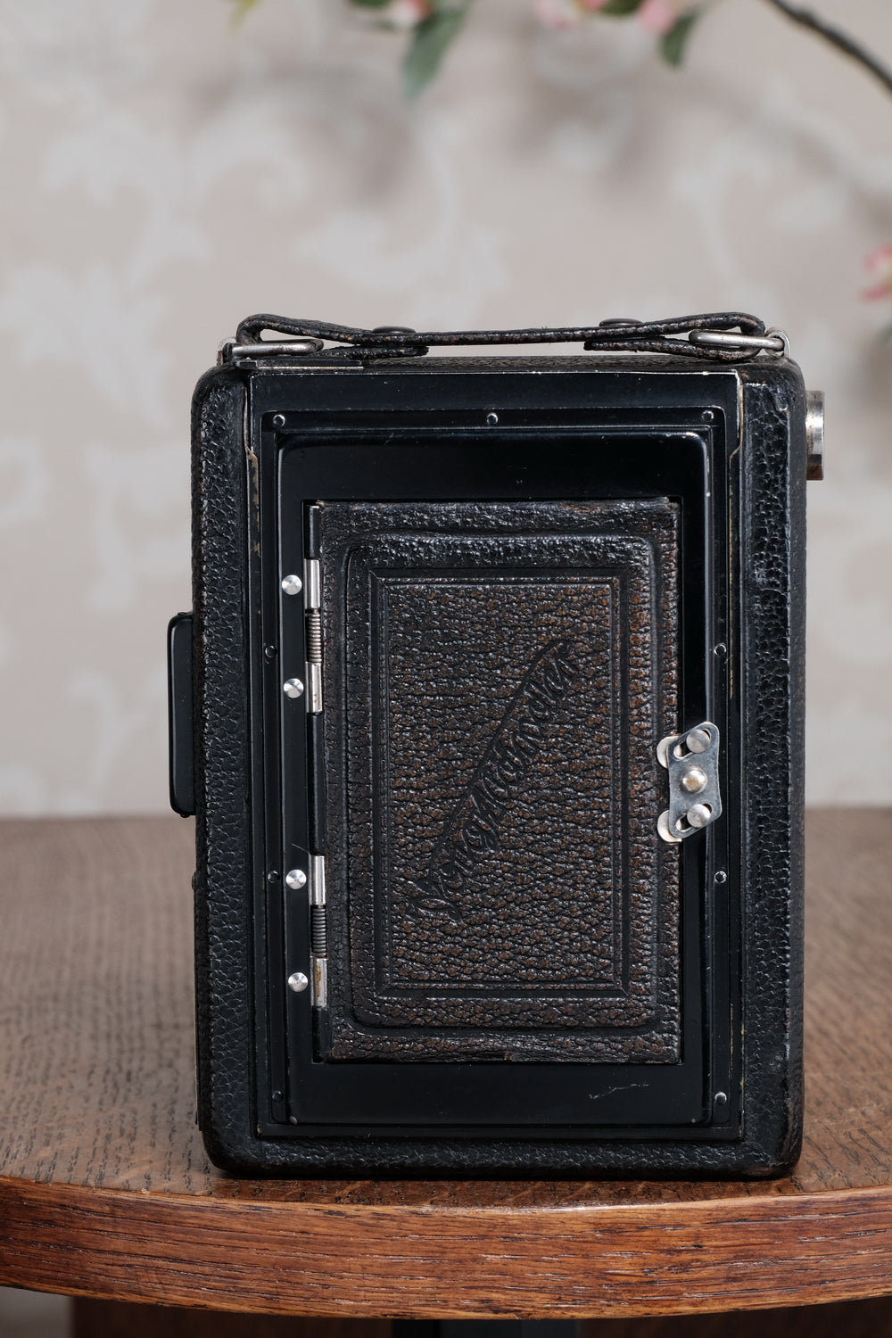 Superb! 1929 Voigtlander Bergheil Camera with Heliar lens. With 120 roll-film back by Rollex-Patent. Freshly serviced CLA’d