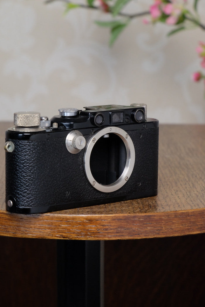 SUPERB! 1935 BLACK LEITZ LEICA III, Freshly Serviced! - Leitz- Petrakla Classic Cameras