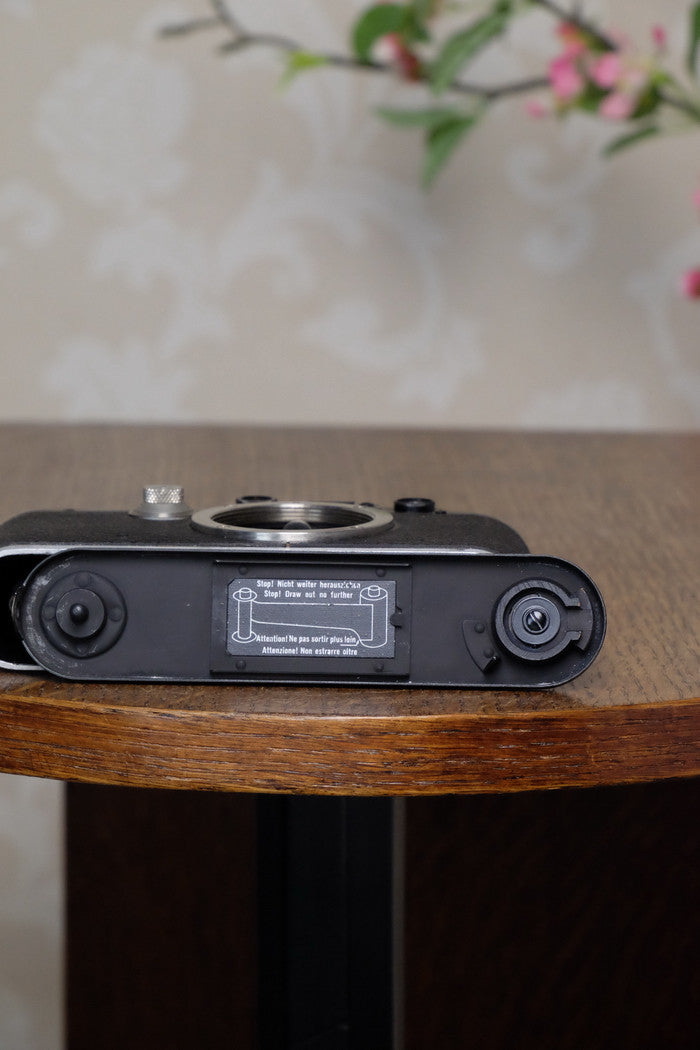 SUPERB! 1935 BLACK LEITZ LEICA III, Freshly Serviced! - Leitz- Petrakla Classic Cameras