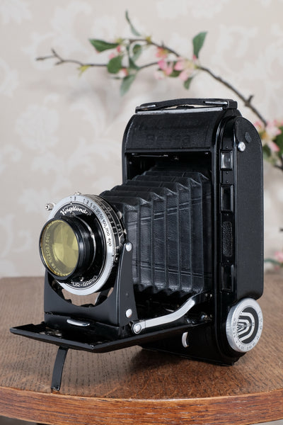 Superb Voigtlander 6x9 Black Bessa rangefinder with Heliar lens! Freshly Serviced, CLA'd.