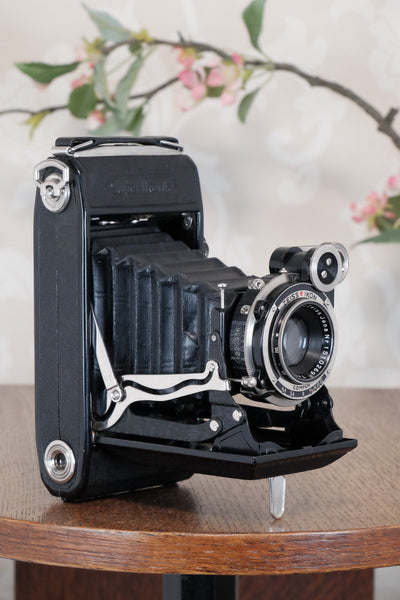 SUPERB! 1934 Zeiss Ikon Super Ikonta C, 6x9, Tessar lens and reduction mask, CLA'd, Freshly Serviced!