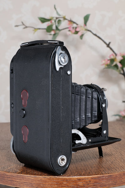 Superb Voigtlander 6x9 Black Bessa rangefinder with Heliar lens! Freshly Serviced, CLA'd.
