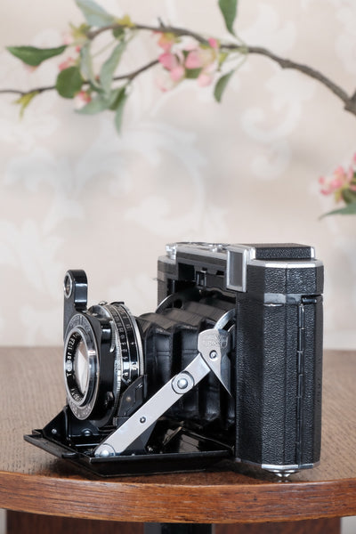 Superb,1938 Zeiss Ikon Super Ikonta 6x6, Tessar lens,, CLA'd, Freshly Serviced!