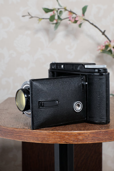 Superb Voigtlander 6x9 Black Bessa rangefinder with Heliar lens! Freshly Serviced, CLA'd.