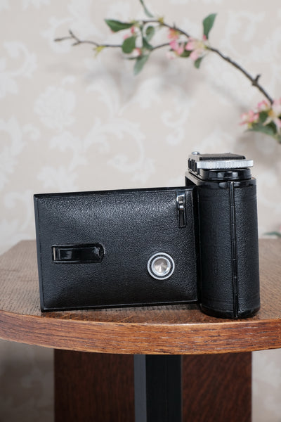 Superb Voigtlander 6x9 Black Bessa rangefinder with Heliar lens! Freshly Serviced, CLA'd.