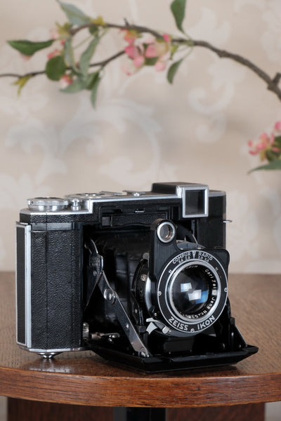 Superb,1938 Zeiss Ikon Super Ikonta 6x6, Tessar lens,, CLA'd, Freshly Serviced!