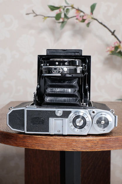 1935 Zeiss Ikon Super Ikonta, Rare first version, 6x6, Tessar lens. CLA'd, Freshly Serviced!