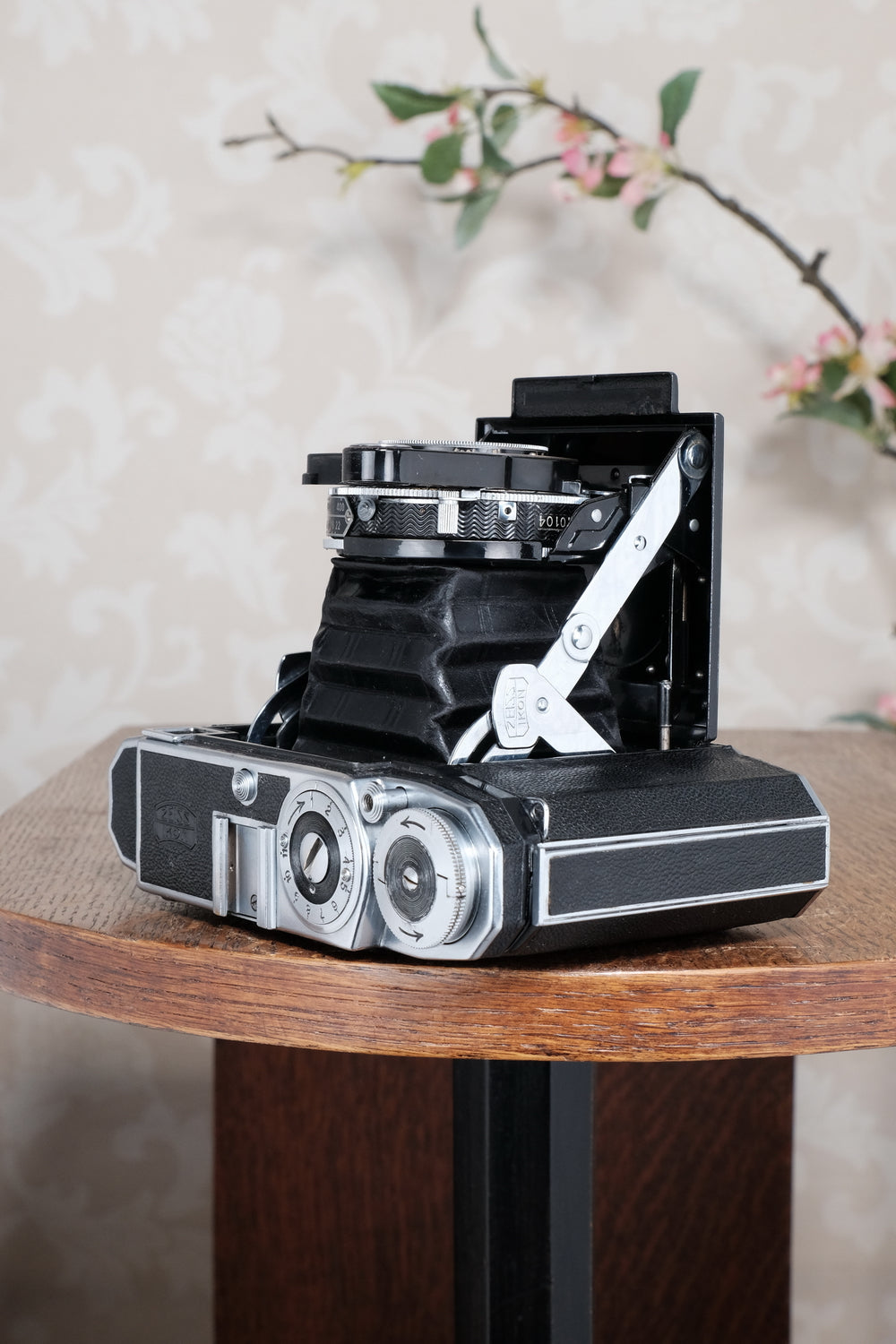 1935 Zeiss Ikon Super Ikonta, Rare first version, 6x6, Tessar lens. CLA'd, Freshly Serviced!