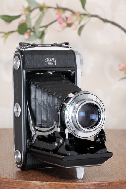 SUPERB! 1952 Zeiss-Ikon 6x9 Ikonta 523/2, Synchro-Compur & Coated Zeiss Tessar lens. CLA'd, Freshly Serviced!