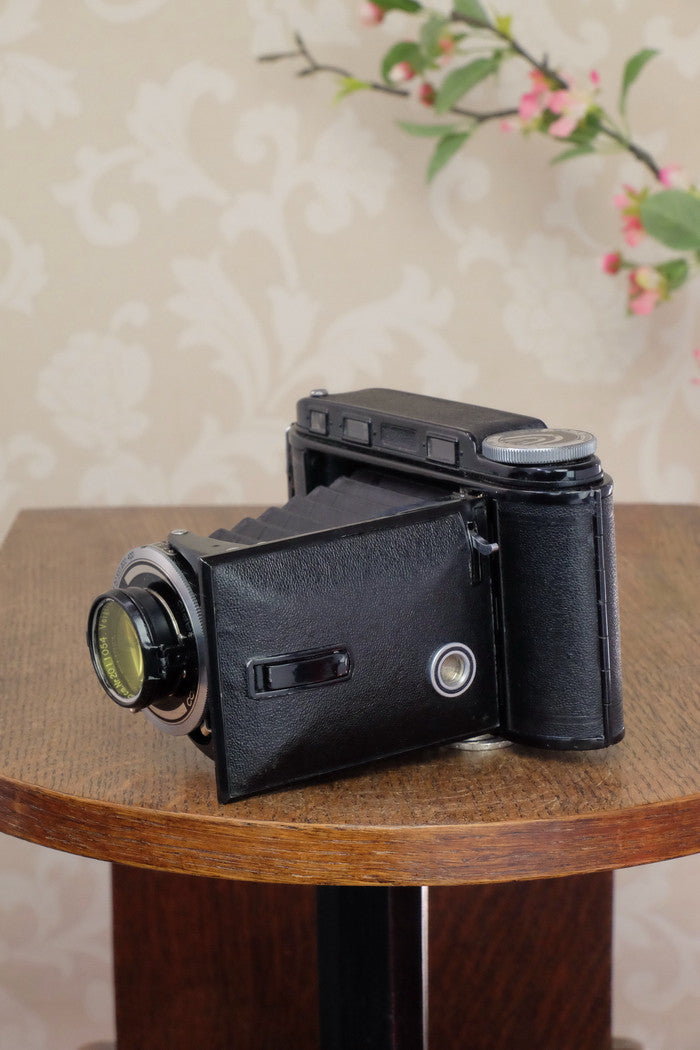 Excellent! 1938 Voigtlander 6x9 Bessa Rangefinder with Skopar lens, Freshly serviced! - Voigtlander- Petrakla Classic Cameras