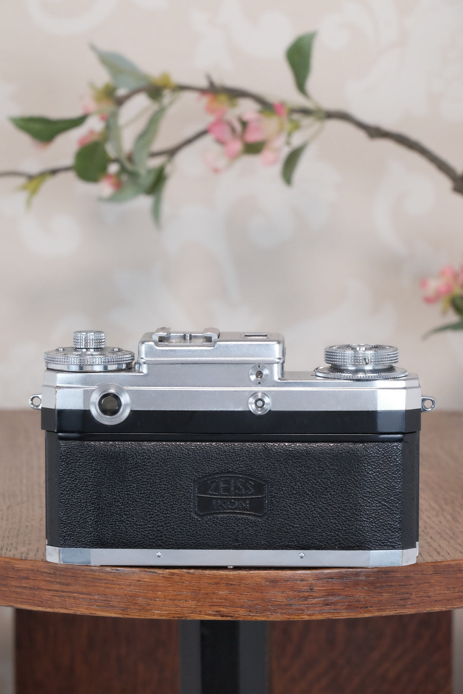Superb! 1953 Zeiss Ikon Contax IIIa with coated Carl Zeiss 1.5 / 50mm Sonnar lens. CLA'd, Freshly Serviced!