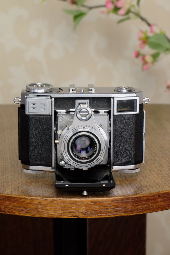 Superb! 1952 Zeiss Ikon Contessa 533/24, FRESHLY SERVICED! - Zeiss-Ikon- Petrakla Classic Cameras