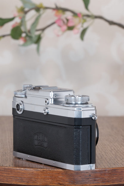 Superb! 1953 Zeiss Ikon Contax IIIa with coated Carl Zeiss 1.5 / 50mm Sonnar lens. CLA'd, Freshly Serviced!