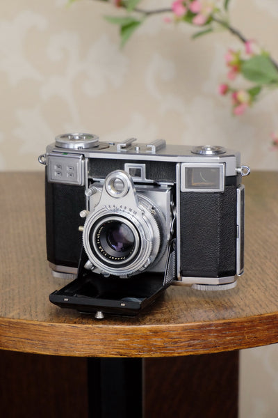 Superb! 1952 Zeiss Ikon Contessa 533/24, FRESHLY SERVICED! - Zeiss-Ikon- Petrakla Classic Cameras