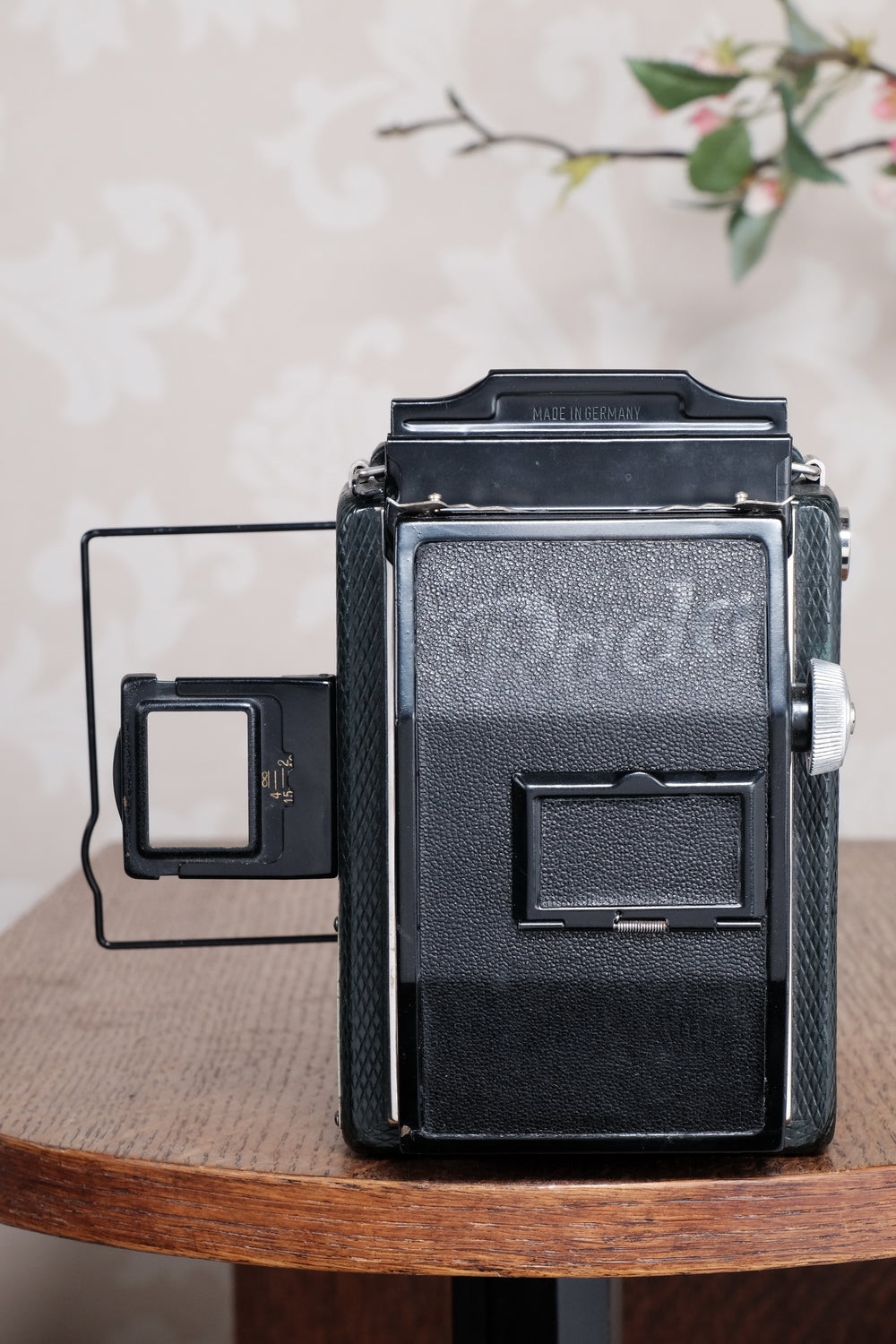 Near Mint! Rare Green Voigtlander 1934 Bergheil Camera (De Luxe) with Heliar lens and 6x9 Rada 120 roll-film back! Freshly serviced, CLA'd!