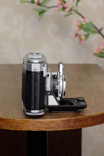 Superb! 1952 Zeiss Ikon Contessa 533/24, FRESHLY SERVICED! - Zeiss-Ikon- Petrakla Classic Cameras