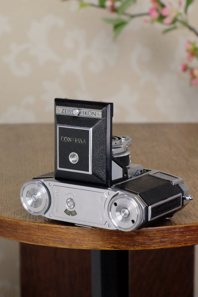 Superb! 1952 Zeiss Ikon Contessa 533/24, FRESHLY SERVICED! - Zeiss-Ikon- Petrakla Classic Cameras