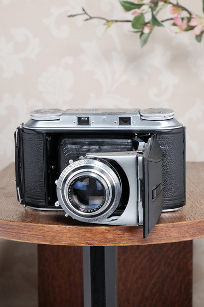 Superb! 1954 Voigtlander 6x9 Bessa II with Color Heliar lens and case. Freshly serviced, CLA'd