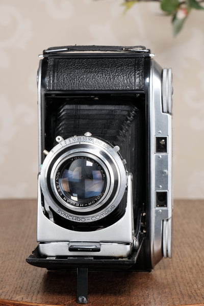 Superb! 1954 Voigtlander 6x9 Bessa II with Color Heliar lens and case. Freshly serviced, CLA'd