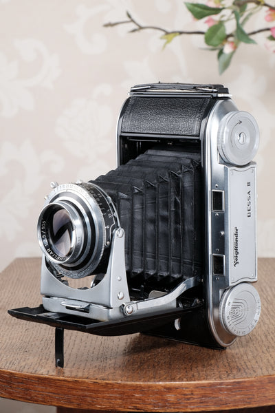 Superb! 1954 Voigtlander 6x9 Bessa II with Color Heliar lens and case. Freshly serviced, CLA'd