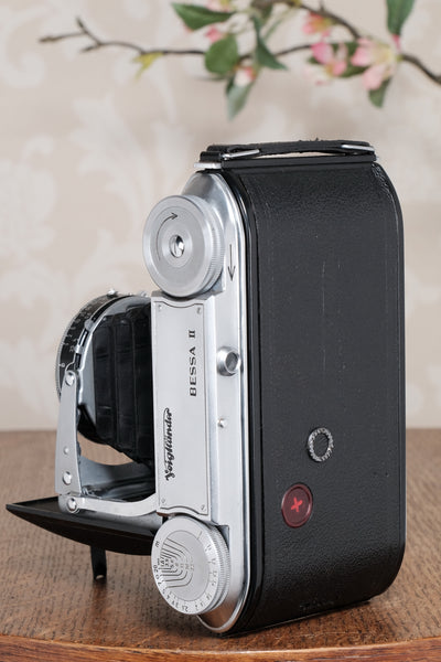 Superb! 1954 Voigtlander 6x9 Bessa II with Color Heliar lens and case. Freshly serviced, CLA'd