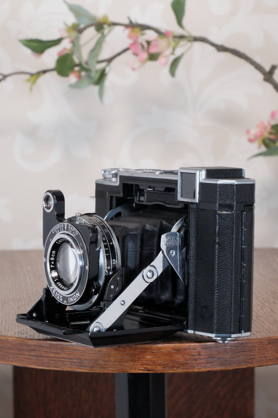 Superb, 1938 Zeiss Ikon Super Ikonta 6x6, Tessar lens. CLA'd, Freshly Serviced!