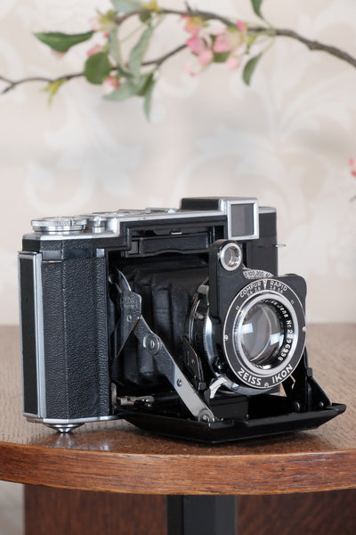 Superb, 1938 Zeiss Ikon Super Ikonta 6x6, Tessar lens. CLA'd, Freshly Serviced!