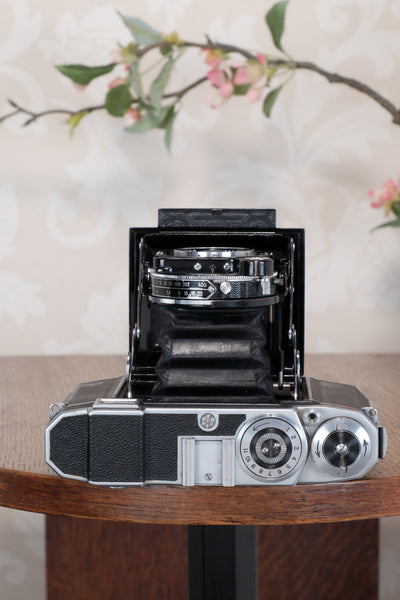 Superb, 1938 Zeiss Ikon Super Ikonta 6x6, Tessar lens. CLA'd, Freshly Serviced!