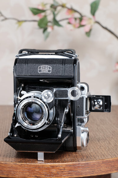 Near Mint! 1953 Zeiss Ikon Super Ikonta, Synchro-Compur & Coated Tessar . CLA’d, Freshly Serviced!