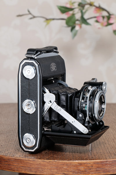 Near Mint! 1953 Zeiss Ikon Super Ikonta, Synchro-Compur & Coated Tessar . CLA’d, Freshly Serviced!