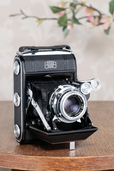 Near Mint! 1953 Zeiss Ikon Super Ikonta, Synchro-Compur & Coated Tessar . CLA’d, Freshly Serviced!