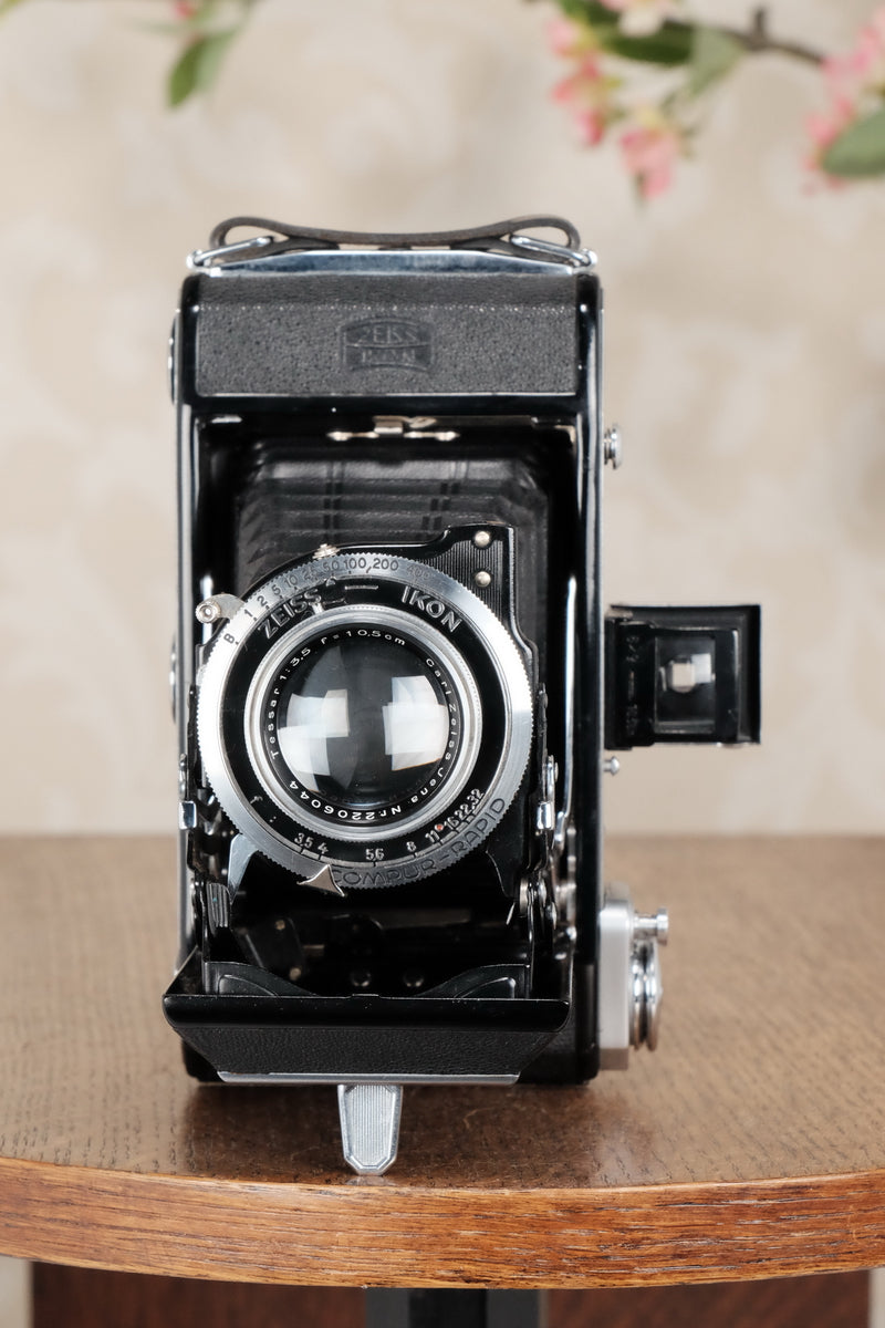 Superb! 1938 Zeiss-Ikon Ikonta 6x9, with Tessar lens, CLA'd, Freshly Serviced! - Zeiss-Ikon- Petrakla Classic Cameras