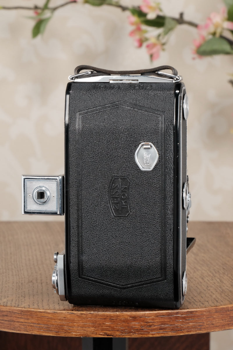 Superb! 1938 Zeiss-Ikon Ikonta 6x9, with Tessar lens, CLA'd, Freshly Serviced! - Zeiss-Ikon- Petrakla Classic Cameras