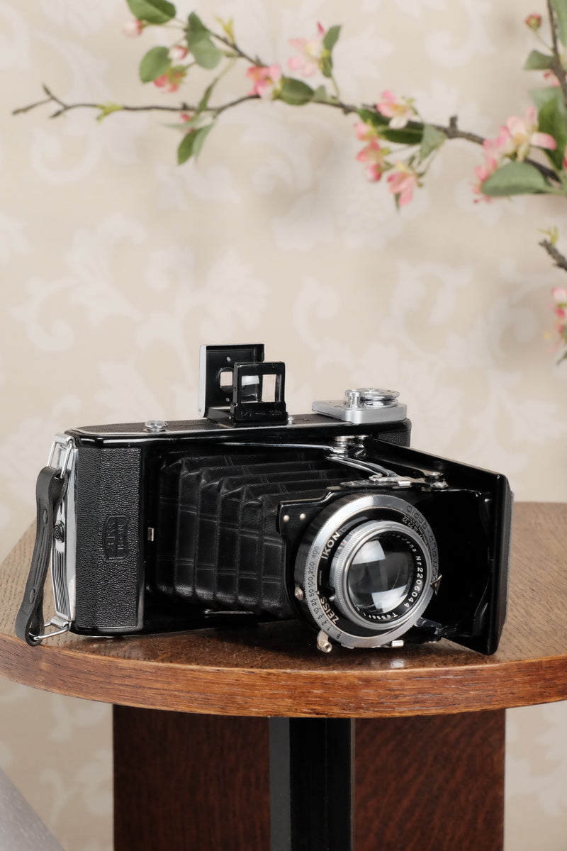 Superb! 1938 Zeiss-Ikon Ikonta 6x9, with Tessar lens, CLA'd, Freshly Serviced! - Zeiss-Ikon- Petrakla Classic Cameras