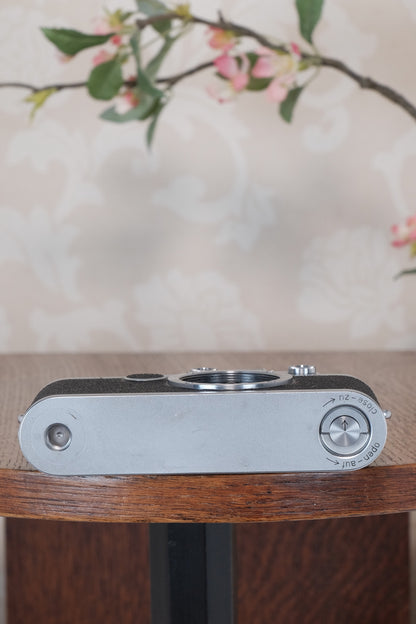 Superb! 1949 Leitz Leica IIc, Freshly Serviced CLA'd!