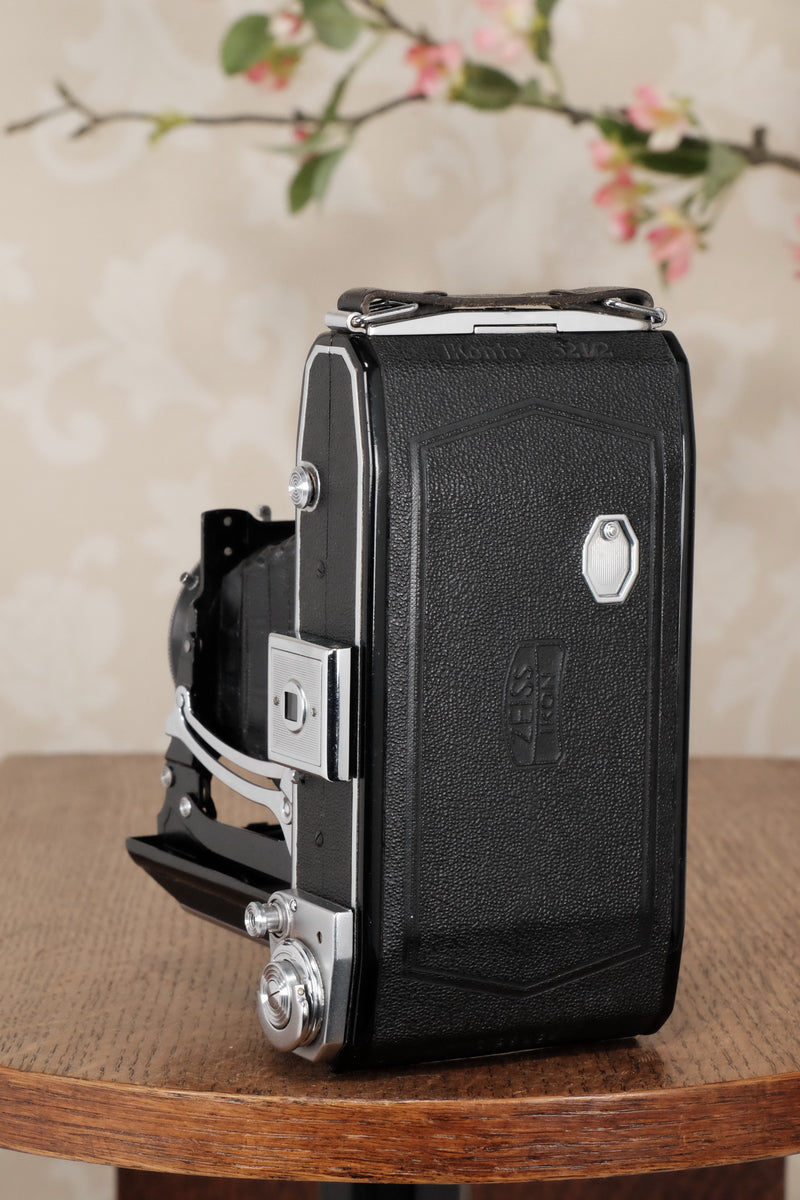 Superb! circa 1950 Zeiss Ikon Ikonta, 6x9, CLA'd, Freshly Serviced! - Zeiss-Ikon- Petrakla Classic Cameras