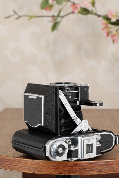 Superb, 1948 Zeiss Ikon Super Ikonta with case,, CLA'd, Freshly Serviced!