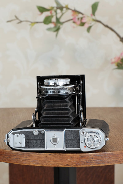 Superb! 1938 Zeiss Ikon 6x6 Ikonta with case, CLA'd, Freshly Serviced!