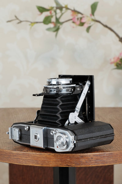 Superb! 1938 Zeiss Ikon 6x6 Ikonta with case, CLA'd, Freshly Serviced!
