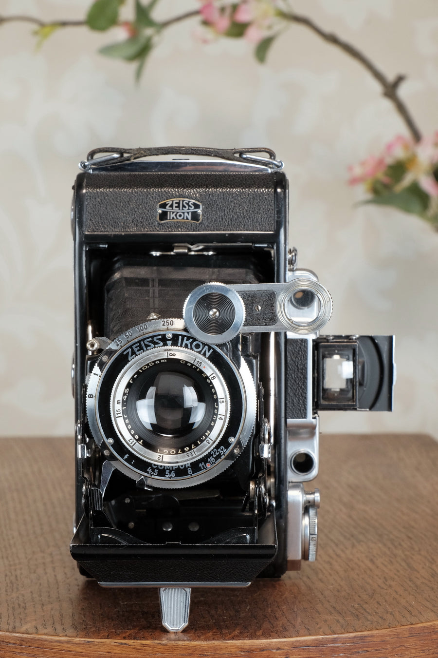 Excellent! 1936 Zeiss Ikon Super Ikonta 6x9, Tessar lens, CLA'd, Freshly Serviced!